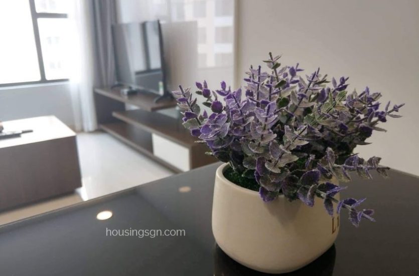 040248 | 2-BEDROOM APARTMENT FOR RENT IN TRESOR, DISTRICT 4 - LIVING ROOM