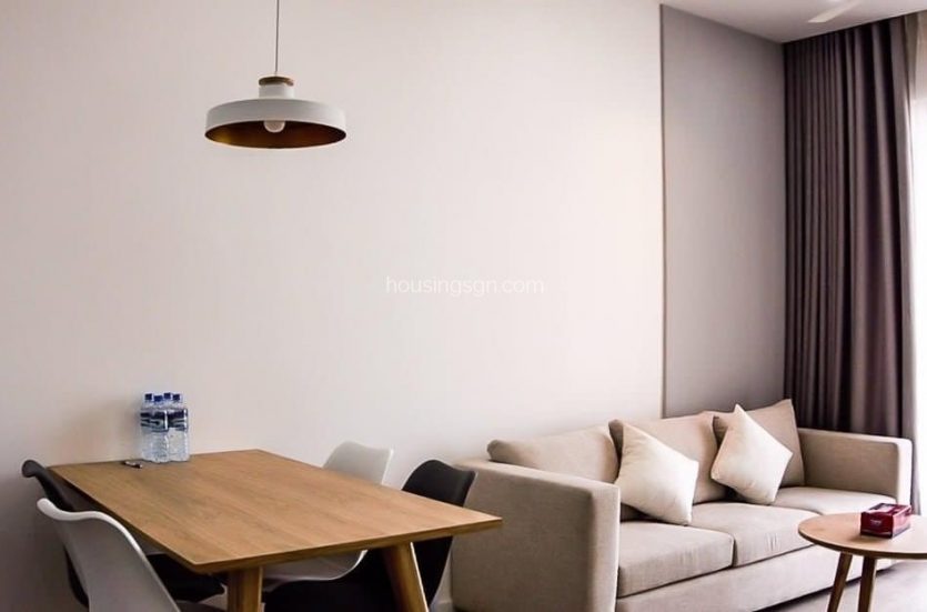 BT0267 | 2-BEDROOM APARTMENT IN WILTON TOWER, BINH THANH DISTRICT - LIVING ROOM