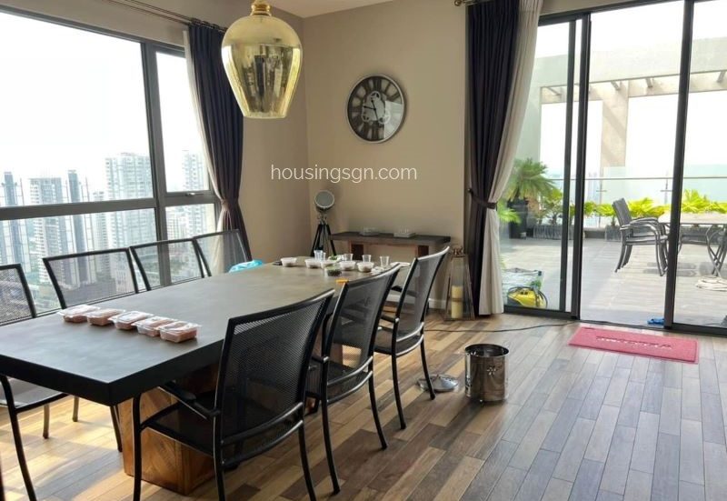 TD0384 | PENTHOUSE WITH PRIVATE GARDEN IN MASTERI THAO DIEN, THU DUC CITY - DINING ROOM