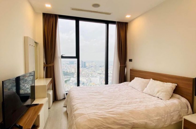 010281 | HIGH-CLASS 2-BEDROOM APARTMENT FOR RENT IN VINHOMES BASON, DISTRICT 1 - BEDROOM