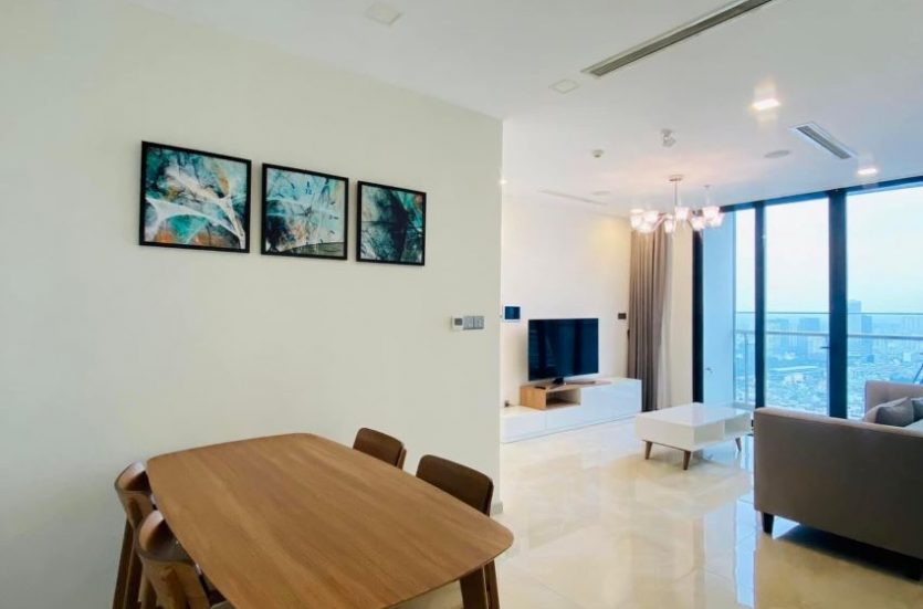 010281 | HIGH-CLASS 2-BEDROOM APARTMENT FOR RENT IN VINHOMES BASON, DISTRICT 1 - DINING TABLE