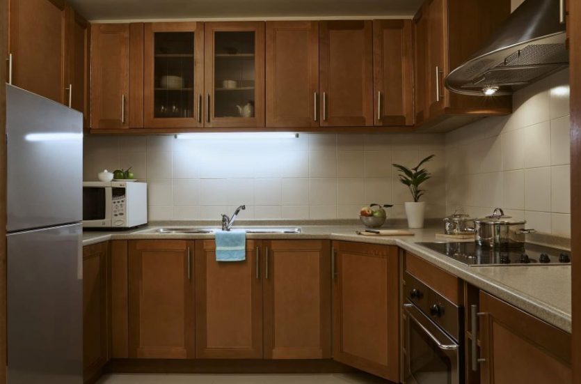 010282 | LUXURY 2-BEDROOM SERVICED APARTMENT IN DIAMOND PLAZA, DISTRICT 1 - KITCHEN