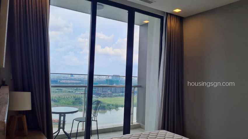 010283 | LUXURY 2-BEDROOM APARTMENT WITH RIVER VIEW IN VINHOMES BASON, THU DUC CITY - BEDROOM