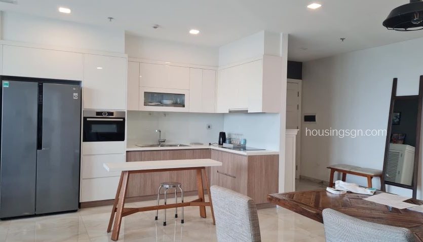 010283 | LUXURY 2-BEDROOM APARTMENT WITH RIVER VIEW IN VINHOMES BASON, THU DUC CITY - KITCHEN