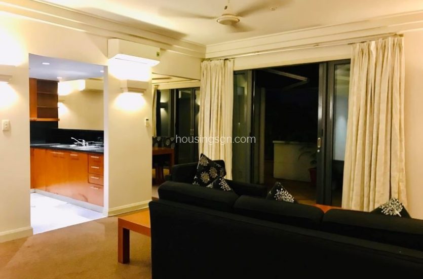 030232 | 2-BEDROOM SERVICED APARTMENT IN THE HEART OF DISTRICT 3 - LIVING ROOM