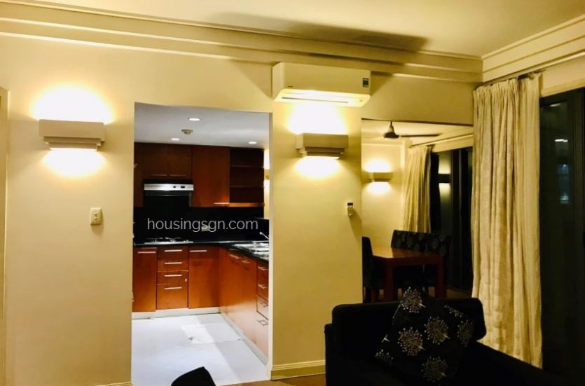 030232 | 2-BEDROOM SERVICED APARTMENT IN THE HEART OF DISTRICT 3 - LIVING ROOM