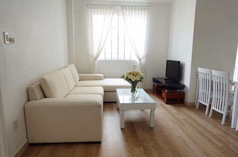 030234 | 2-BEDROOM SERVICED APARTMENT NEAR DAN CHU ROUNDABOUT, DISTRICT 3 - LIVING ROOM