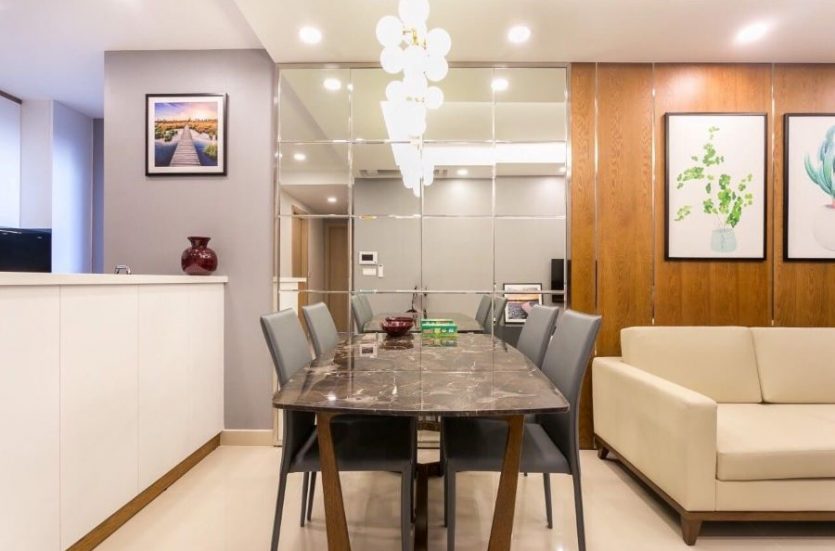 040256 | 2-BEDROOM APARTMENT FOR RENT IN RIVERGATE, DISTRICT 4 - DINING TABLE