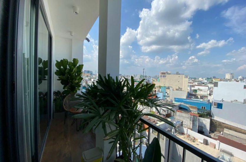 100105 | 1 BEDROOM APARTMENT FOR RENT ON TO HIEN THANH STREET, DISTRICT 1 - BALCONY