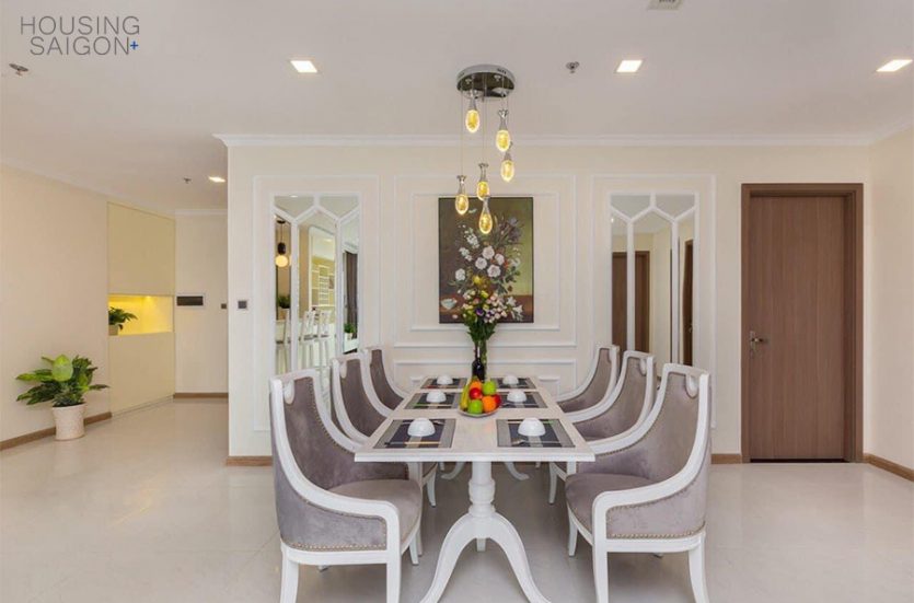 BT0340 | 3-BEDROOM APARTMENT FOR RENT IN VINHOMES TAN CANG, BINH THANH DISTRICT - DINING TABLE