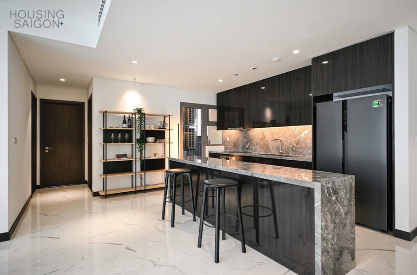 TD0390 | SPECTACULAR 3-BEDROOM APARTMENT IN EMPIRE CITY TILIA, THU DUC CITY - KITCHEN