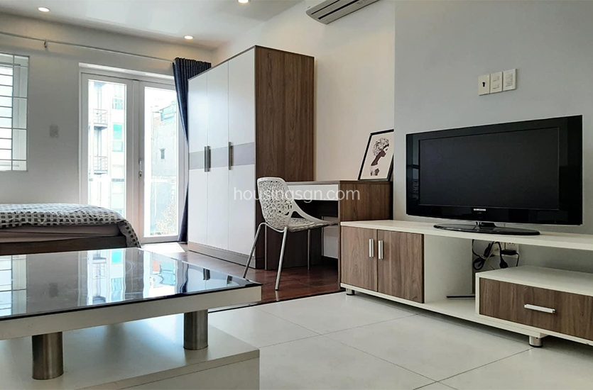 010081 | STUDIO APARTMENT WITH LARGE BALCONY FOR RENT IN DAKAO, DISTRICT 1