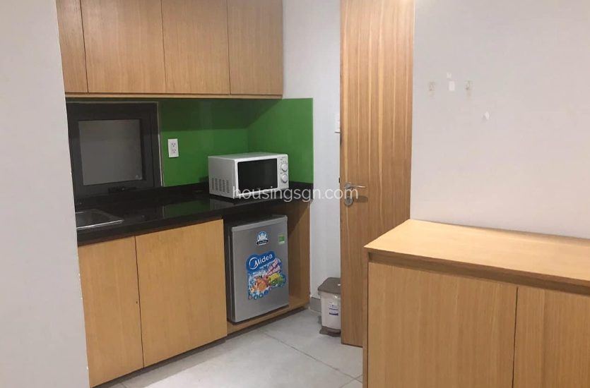 010088 | AFFORDABLE STUDIO APARTMENT WITH CITY VIEW BALCONY IN THE HEART DISTRICT 1 - KITCHEN