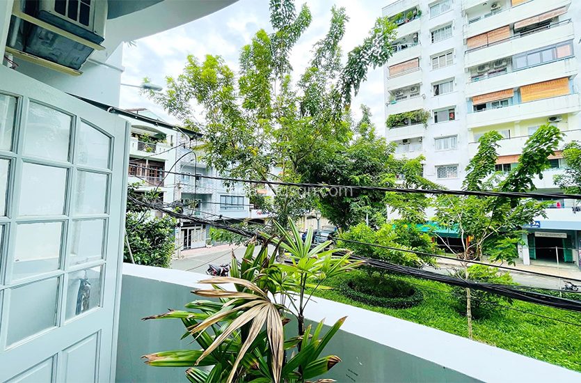 0101165 | 1-BEDROOM STREET VIEW SERVICED APARTMENT IN TRAN NHAT DUAT, DISTRICT 1 - BALCONY