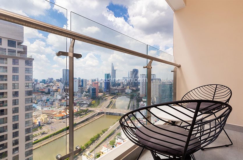040325 | HIGH-CLASS 3-BEDROOM APARTMENT IN THE MILLENNIUM, DISTRICT 4 - BALCONY
