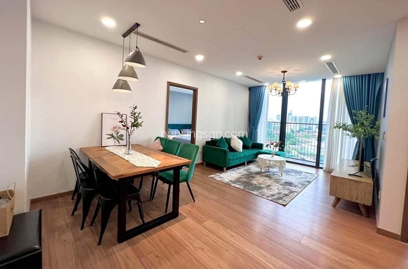 070314 | 3-BEDROOM STREET VIEW APARTMENT IN ECO GREEN SAIGON, DISTRICT 7 - LIVING ROOM
