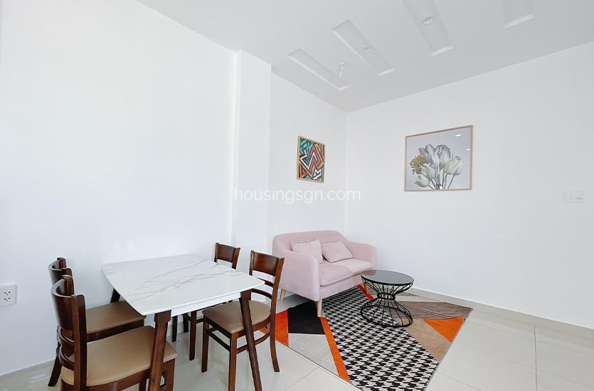 040124 | 1 BEDROOM APARTMENT WITH BALCONY IN TON THAT THUYET, DISTRICT 4 - LIVING ROOM