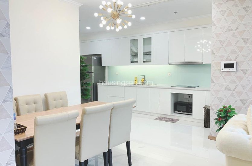 BT0275 | 2-BEDROOM HIGH-CLASS APARTMENT IN VINHOMES CENTRAL PARK, BINH THANH DISTRICT - KITCHEN