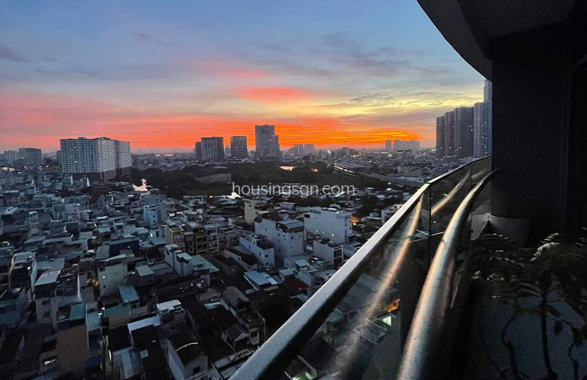 BT0276 | MULTI COLOR 2-BEDROOM APARTMENT IN CITY GARDEN, BINH THANH DISTRICT - BALCONY VIEW