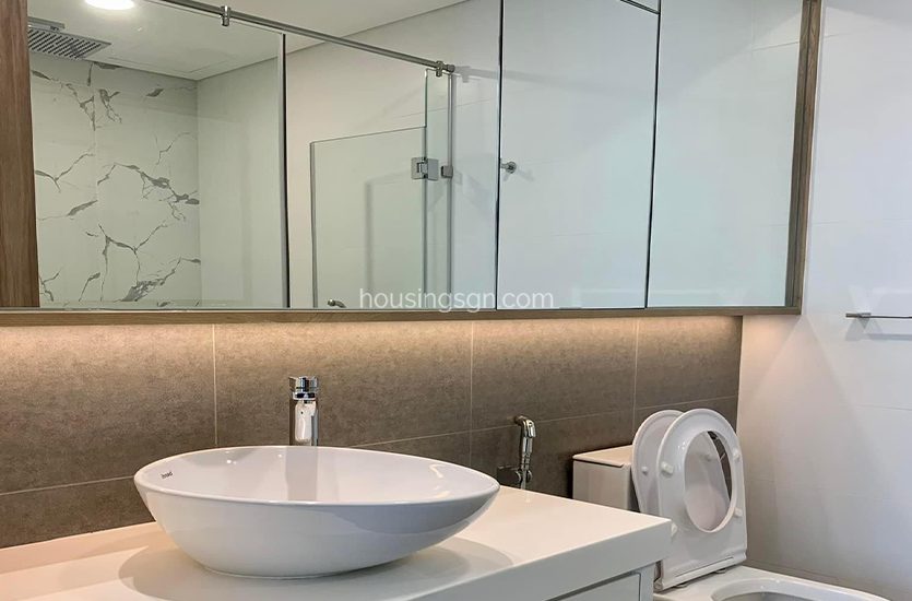 BT0277 | HIGH-CLASS 2-BEDROOM APARTMENT IN SUNWAH PEARL, BINH THANH DISTRICT - REST ROOM