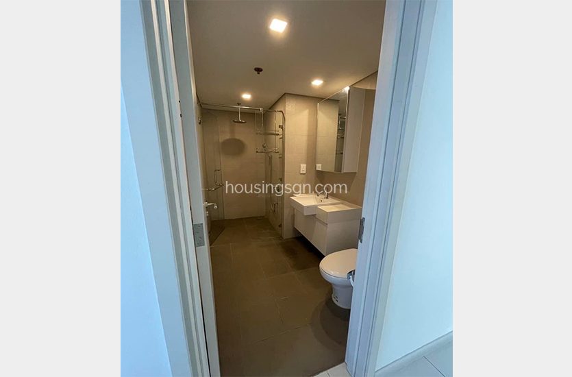 BT0345 | PANORAMIC VIEW 3-BEDROOM APARTMENT IN CITY GARDEN, BINH THANH DISTRICT - BATHROOM