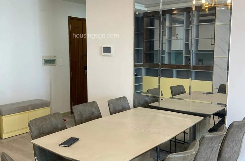 PN0305 | 3-BEDROOM APARTMENT NEAR TAN SON NHAT AIRPORT, PHU NHUAN DISTRICT - DINING TABLE