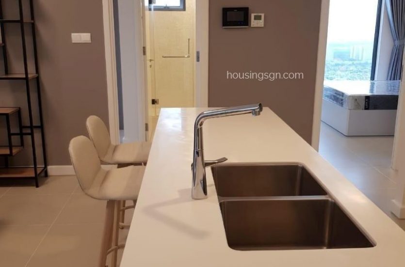 TD0290 | 2-BEDROOM COZY APARTMENT FOR RENT IN GATEWAY THAO DIEN, THU DUC CITY - KITCHEN TABLE