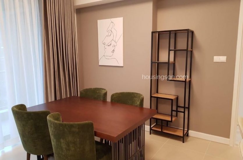 TD0290 | 2-BEDROOM COZY APARTMENT FOR RENT IN GATEWAY THAO DIEN, THU DUC CITY - DINING TABLE
