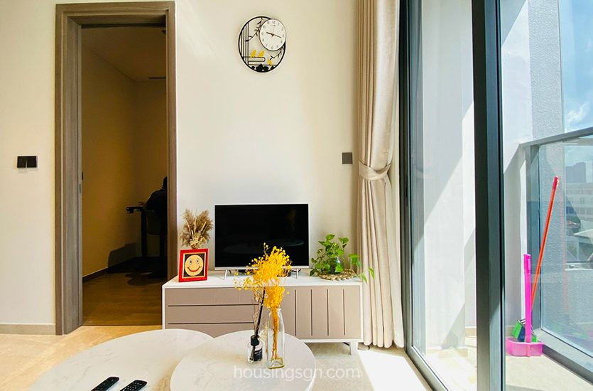 0101177 | CITY’S HEART 1-BEDROOM APARTMENT FOR RENT IN MARQ, DISTRICT 1