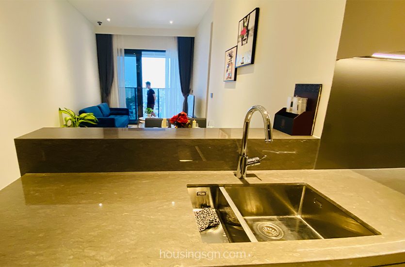 010293 | 5 STARS STANDARD 2-BEDROOM APARTMENT FOR RENT IN MARQ, DISTRICT 1