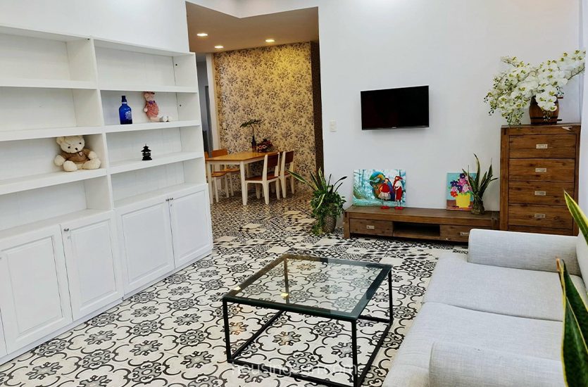 070234 | VINTAGE 2-BEDROOM APARTMENT FOR RENT IN STAR HILL, DISTRICT 7