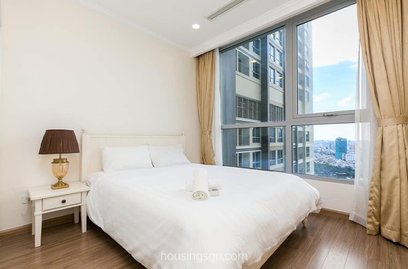 BT0280 | BRIGHT 2-BEDROOM APARTMENT IN VINHOMES CENTRAL PARK, BINH THANH DISTRICT