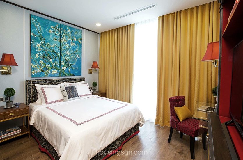 BT0347 | ROYAL STYLE 3-BEDROOM APARTMENT IN VINHOMES CENTRAL PARK, BINH THANH DISTRICT