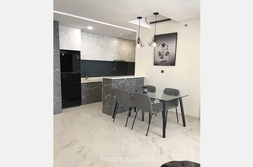 070260 | BLACK AND WHITE 2-BEDROOM APARTMENT FOR RENT IN MIDTOWN M7, DISTRICT 7