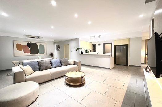 3 BEDROOMS APARTMENT IN DISTRICT 7