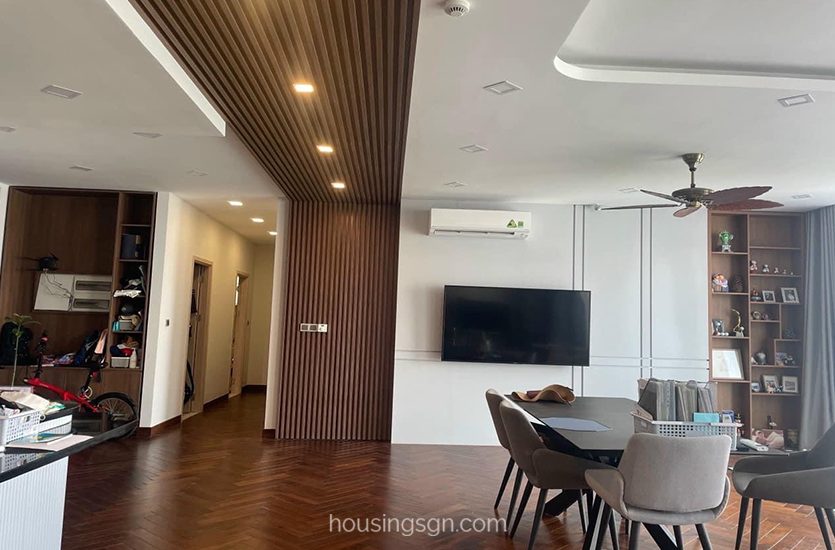 4 BEDROOMS APARTMENT IN DISTRICT 7