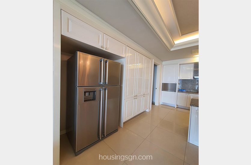 BT0350 | 3-BEDROOM LAKE VIEW APARTMENT IN CANTAVIL HOAN CAU, BINH THANH DISTRICT