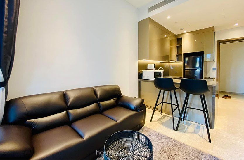 0101189 | HIGH-CLASS 1-BEDROOM APARTMENT FOR RENT IN THE MARQ, DISTRICT 1