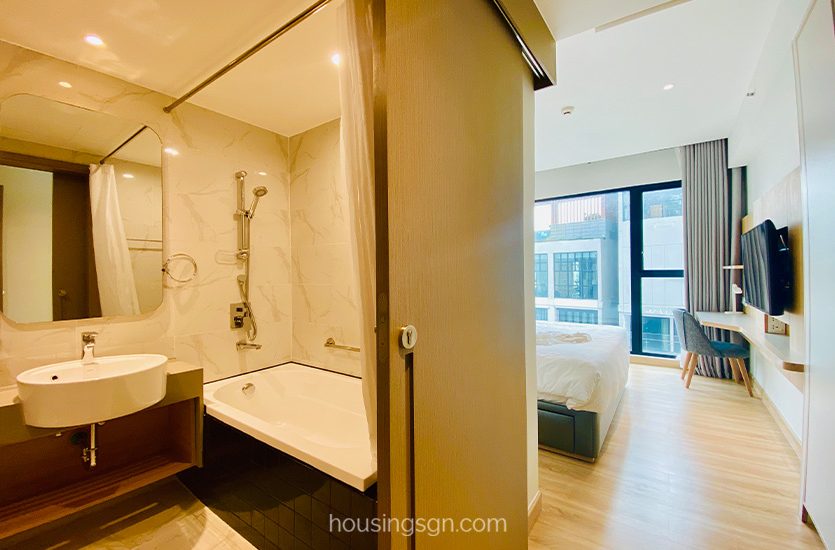 010337 | LUXURY 3-BEDROOM APARTMENT FOR RENT IN DISTRICT 1 CENTER, SAIGON