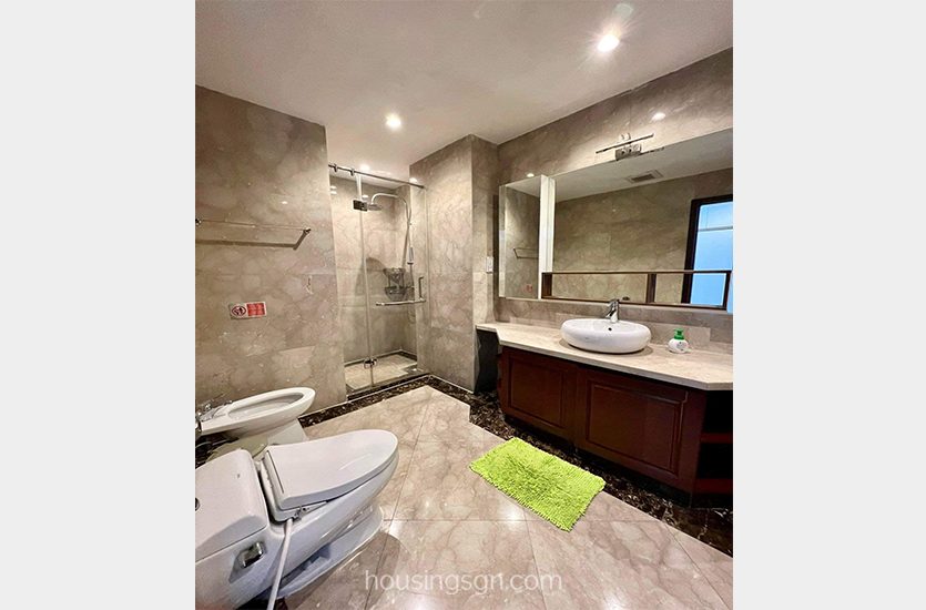 010338 | 3-BEDROOM HIGH-CLASS APARTMENT FOR RENT IN VINCOM DONG KHOI, DISTRICT 1