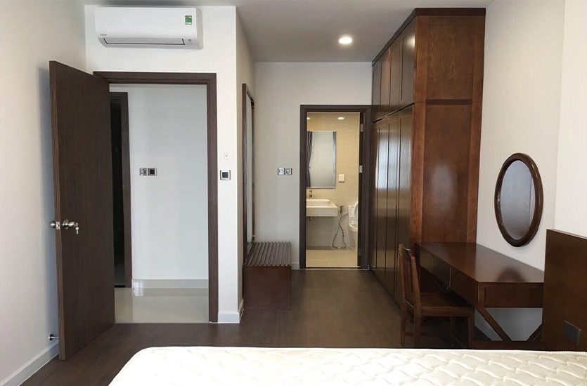 040271 | 2-BEDROOM APARTMENT FOR RENT IN SAIGON ROYAL, DISTRICT 4