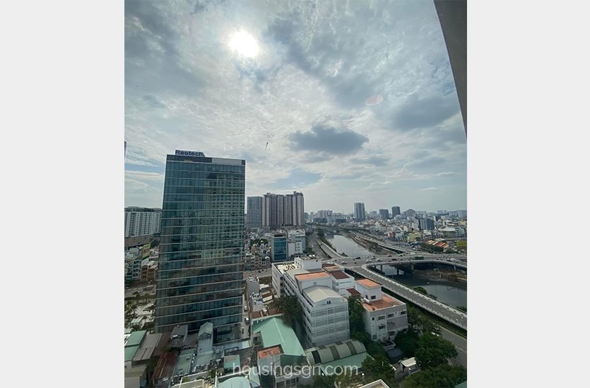 040132 | 1-BEDROOM CITY-VIEW APARTMENT FOR RENT IN ICON 56, DISTRICT 4 CENTER