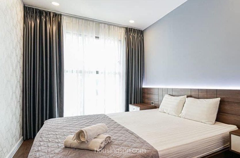 040278 | 2-BEDROOM APARTMENT FOR RENT IN SAIGON ROYAL, DISTRICT 4