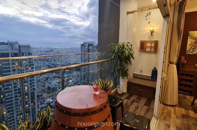 BT0360 | 3-BEDROOM LUXURY PENTHOUSE APARTMENT IN VINHOMES CENTRAL PARK, BINH THANH DISTRICT