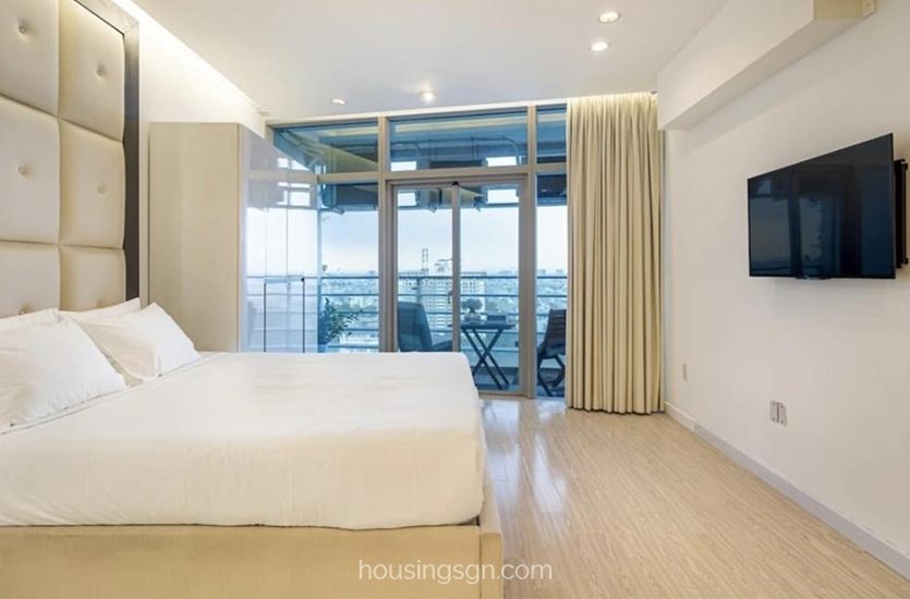0102131 | CITY-VIEW 2-BEDROOM TOP-NOTCH APARTMENT IN SAILING TOWER, DISTRICT 1
