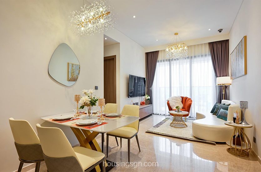 0102142 | LUXURY 2-BEDROOM APARTMENT WITH CITY VIEW BALCONY IN THE MARQ, DISTRICT 1