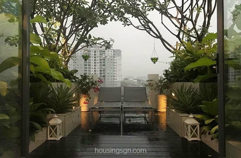 040041 | LUXURY TOP-ROOF STUDIO APARTMENT FOR RENT IN HEART OF DISTRICT 4