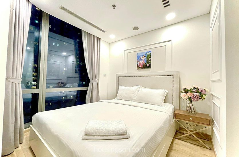 BT02105 | RIVER VIEW 2-BEDROOM RESORT STYLE APARTMENT IN VINHOMES CENTRAL PARK