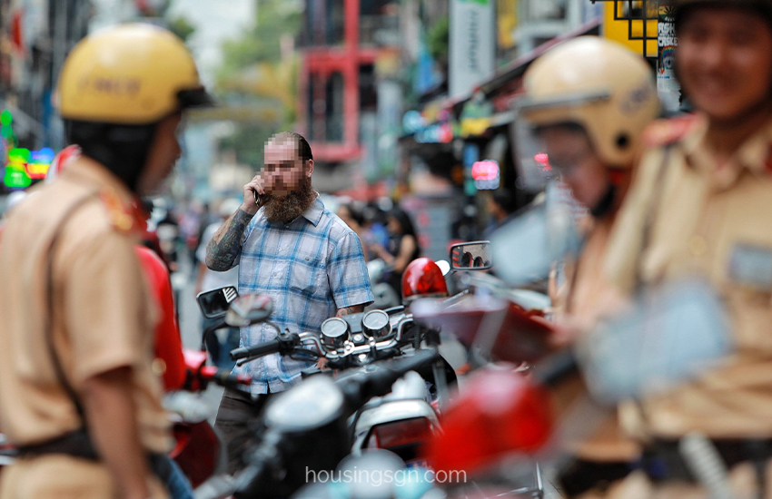Don't adopt bad traffic habits of Vietnamese people