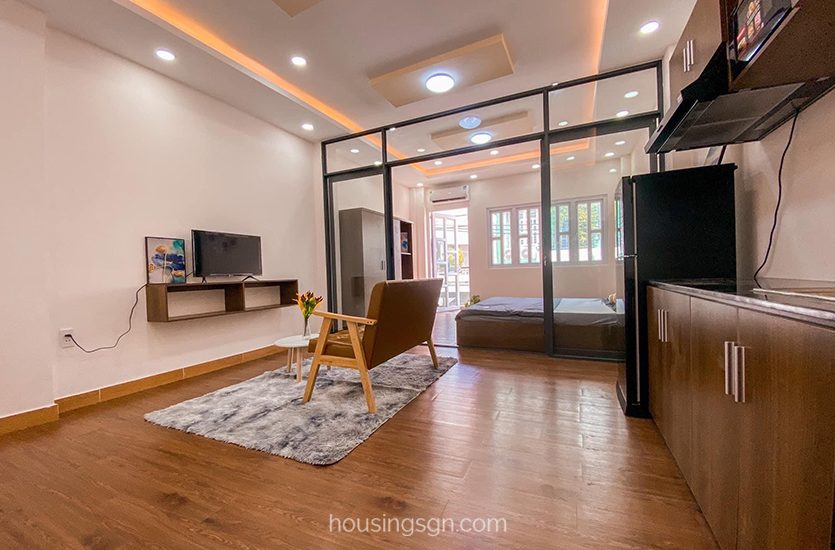 TB0115 | 1-BEDROOM LUXURY APARTMENT WITH STREET VIEW BALCONY IN HEART OF TAN BINH DISTRICT